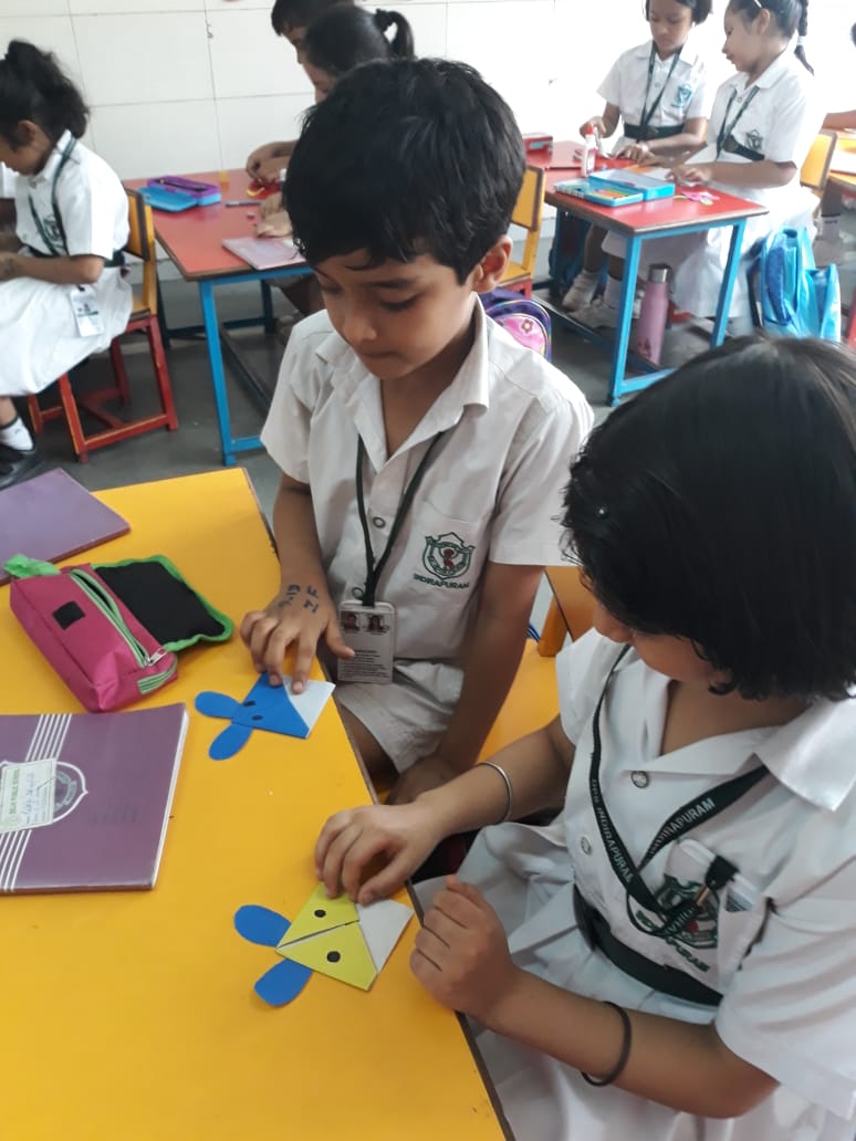 BOOKMARK MAKING ACTIVITY â€“ CLASS II